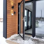 Rauha 1b, Minikoti Saunalla, Parkkipaikka Ja Rauhallinen Sijainti アパートホテル 3*