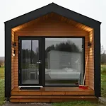 アパートホテル Rauha 1b, Minikoti Saunalla, Parkkipaikka Ja Rauhallinen Sijainti 3*